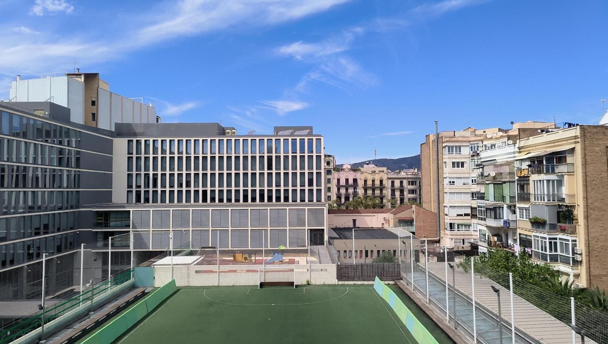 Bright And Comfy Remote Work Bcn